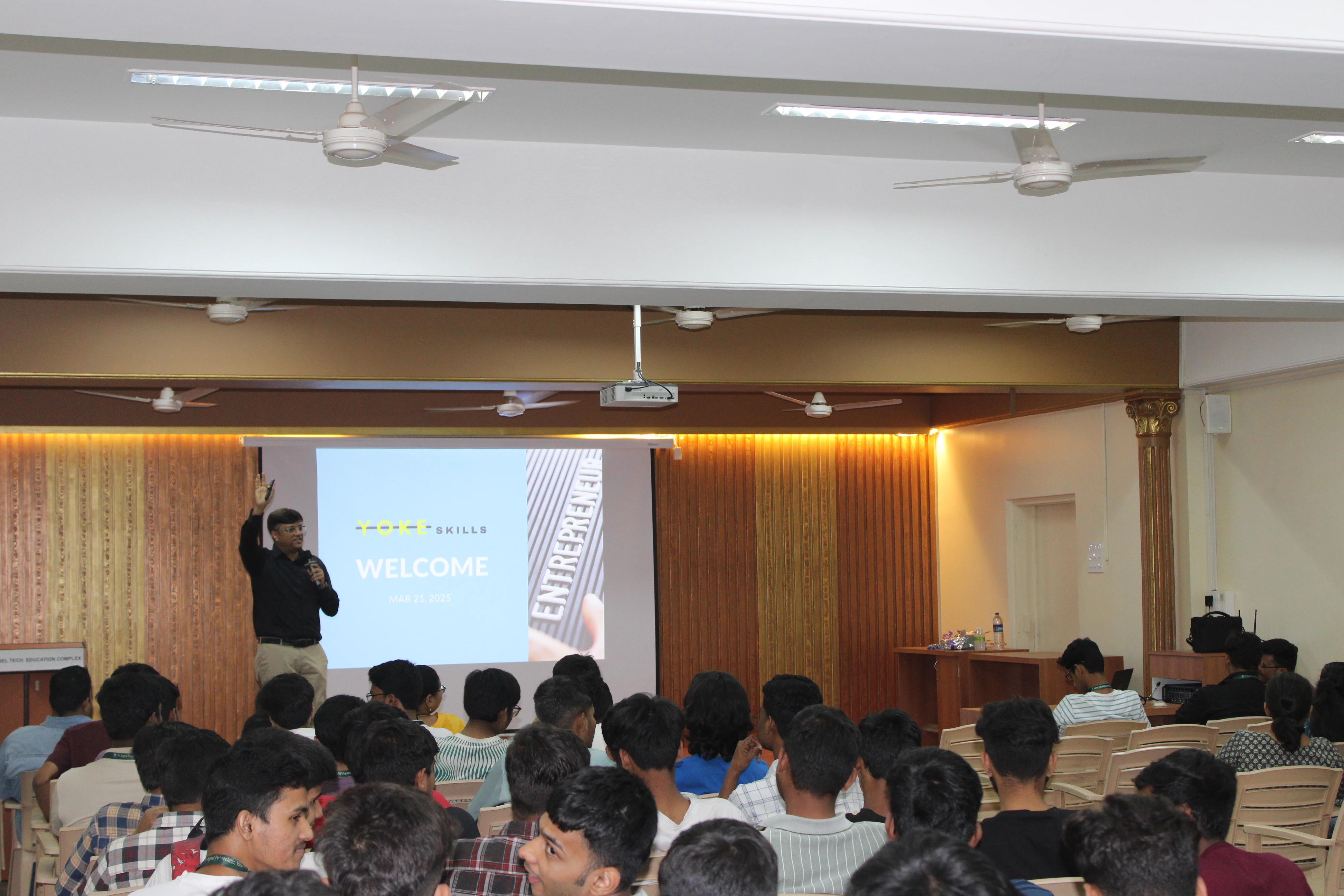 7 Mistake in Entrepreneurship Lecture by Indrashish Maulik (Founder of YOKE Skills).webp picture